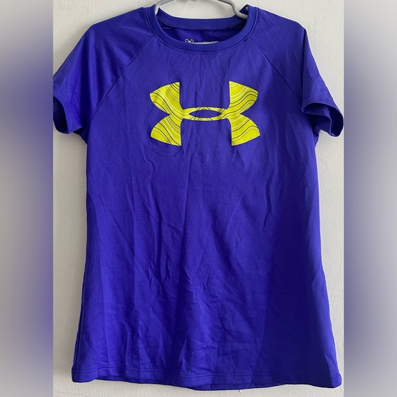 Under Armour girl tee size small - Picture 1 of 3